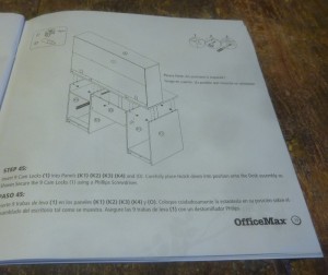 The assembly instructions do not indicate from where comes the 'assistant' who is required to prevent shoulder shreading.