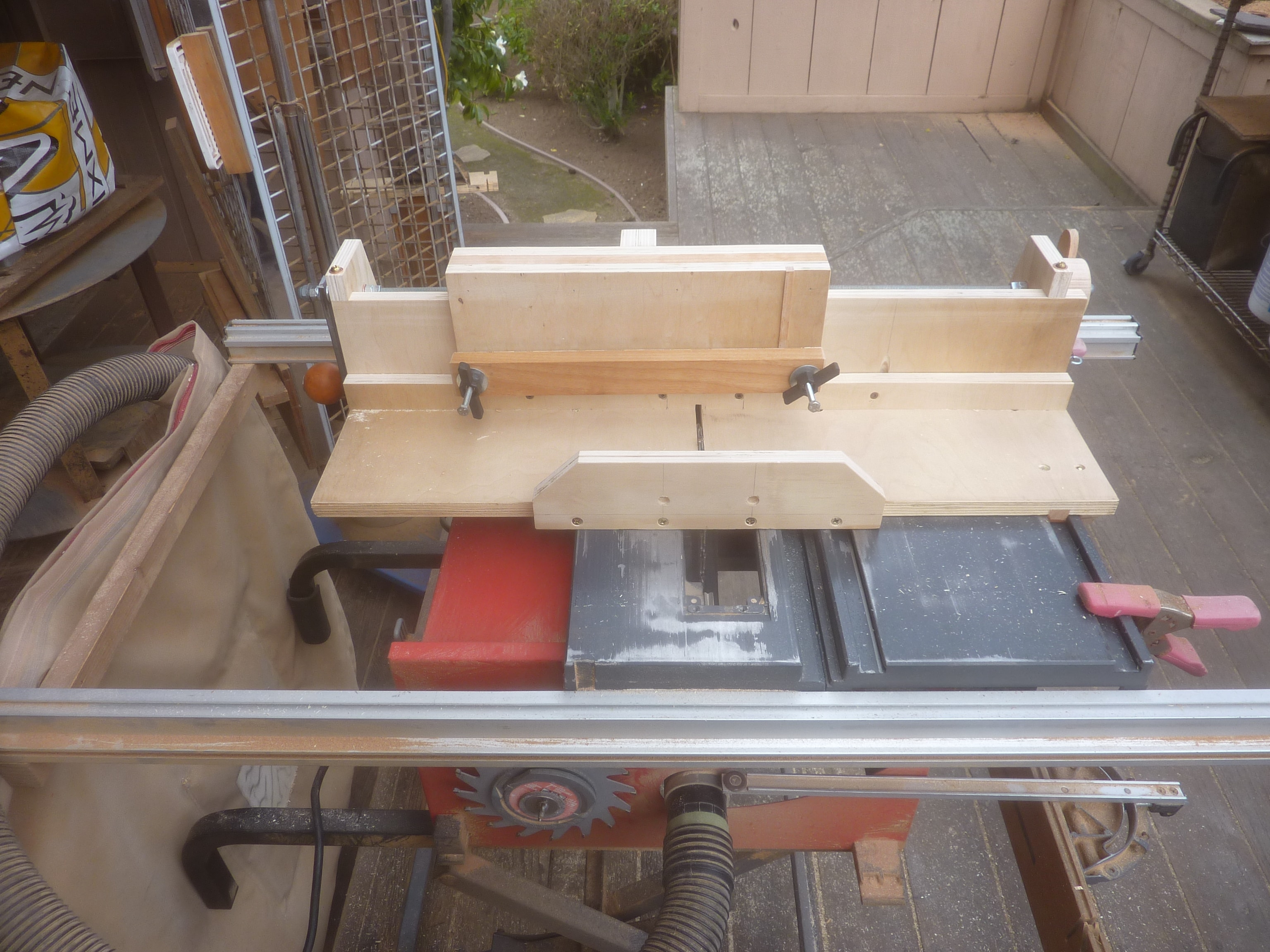 Homebuilt box joint cutting jig on the table saw — fun to make, even more fun to use